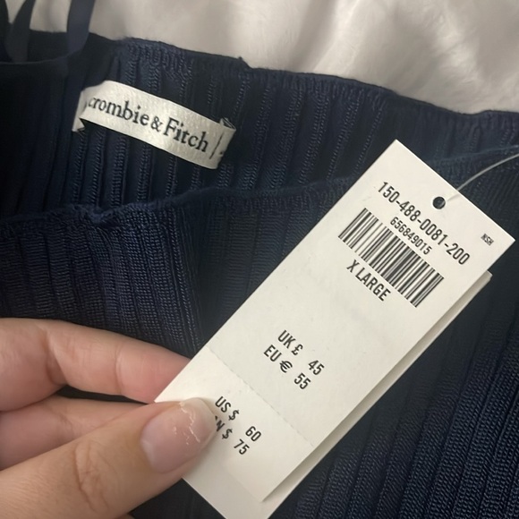 Abercrombie Sweater Top - Picture 3 of 3